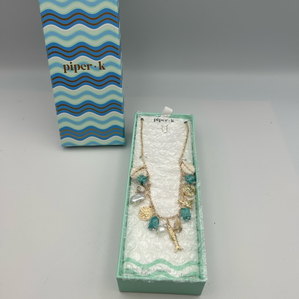 *New* Piper K Reconstituted Turquoise & Natural Shell Gold Toned Charm Necklace - Picture 5 of 7